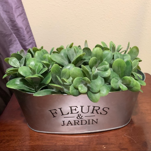 2 Farmhouse Planters💥 - Picture 4 of 7